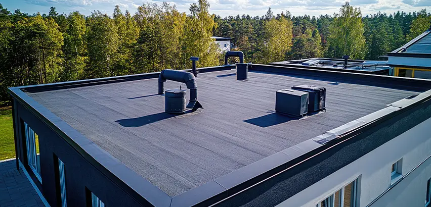 Professional Flat Roof Replacement Services in Mundelein, IL