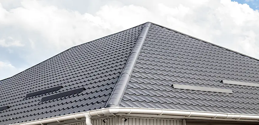 Roof Gully Repair in Mundelein