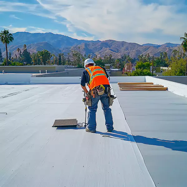 Why Mundelein Property Owners Trust Mundelein Roofing Pro for Flat Roofing?