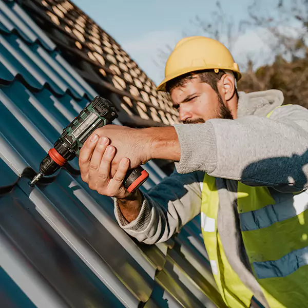 Why Mundelein Homeowners Choose Mundelein Roofing Pro for Steel Roof Repair Service?